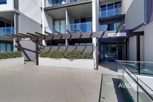 Marina View Apartment On The Maribyrnong River, Melbourne Exterior photo